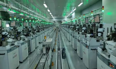 從300條產(chǎn)線的代工廠到3500條產(chǎn)線的&ldquo;領(lǐng)頭羊&rdquo;--青山湖區(qū)助力兆馳光電創(chuàng)新發(fā)展,帶動(dòng)全區(qū)電子信息產(chǎn)業(yè)提檔升級(jí)